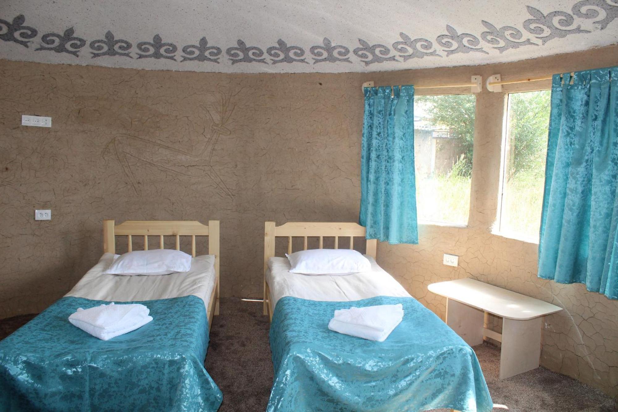 Guest House Emily Bokonbayevo 外观 照片