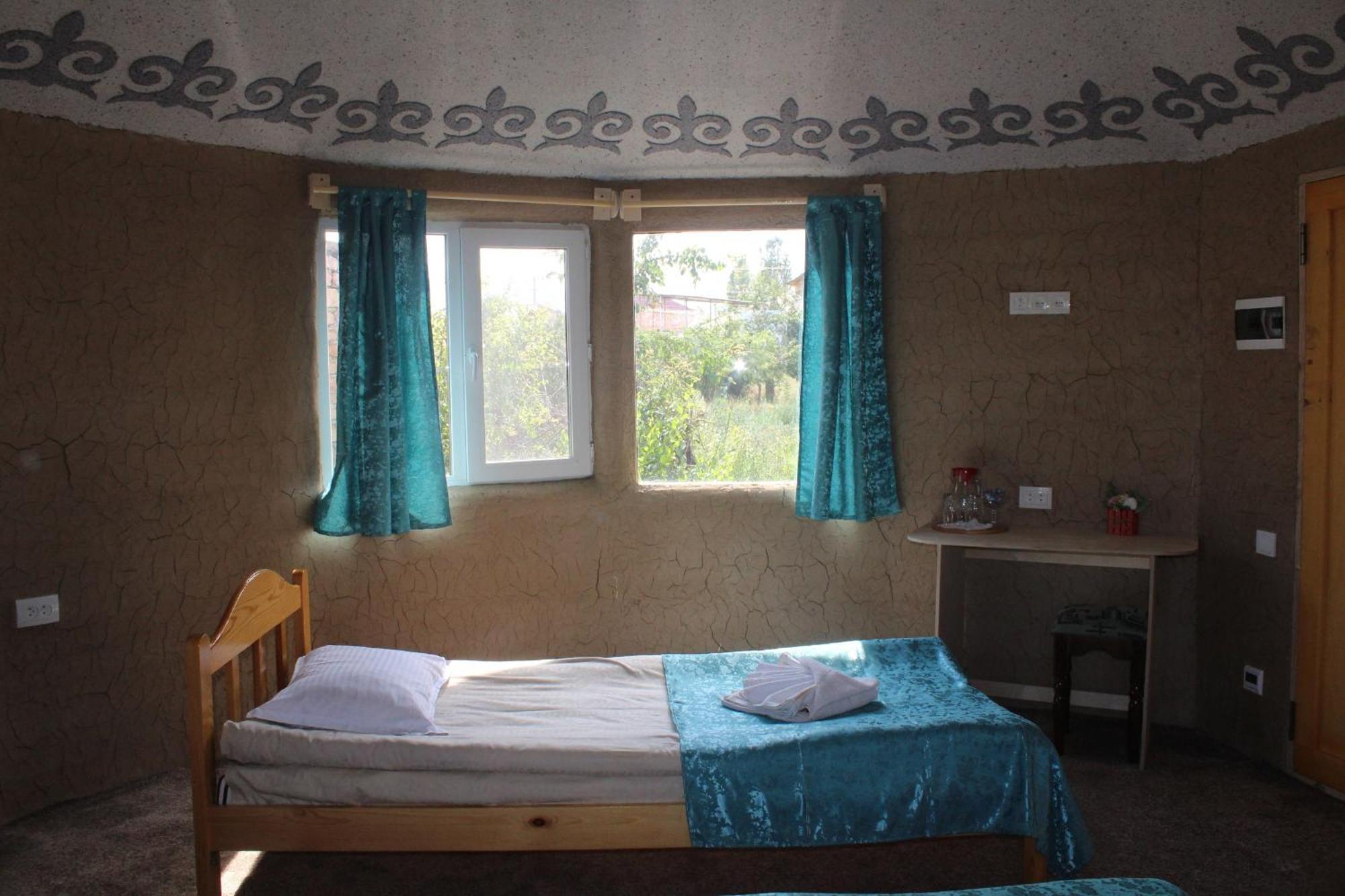 Guest House Emily Bokonbayevo 外观 照片