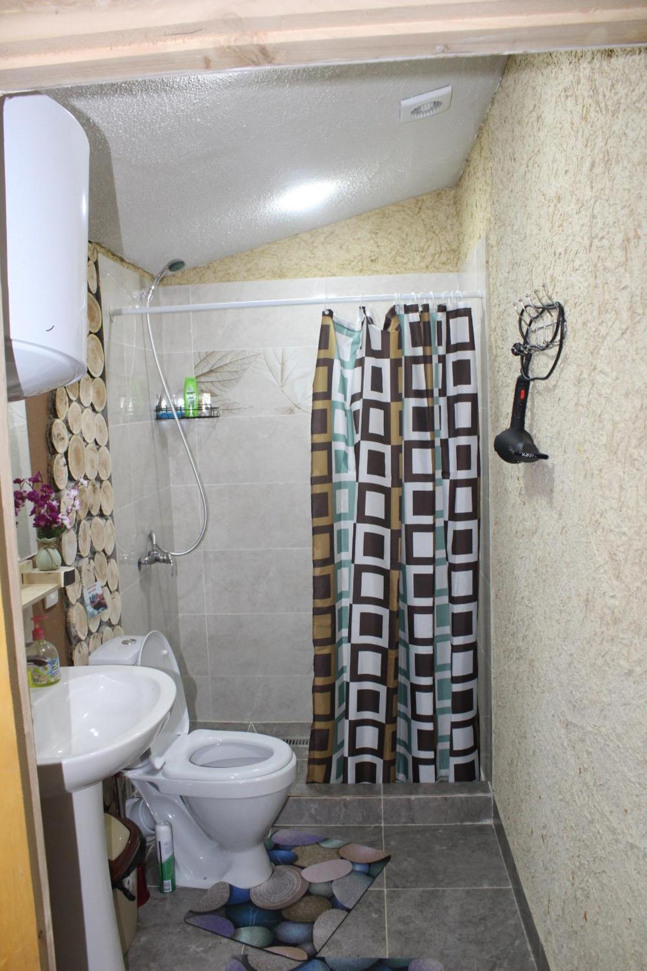 Guest House Emily Bokonbayevo 外观 照片