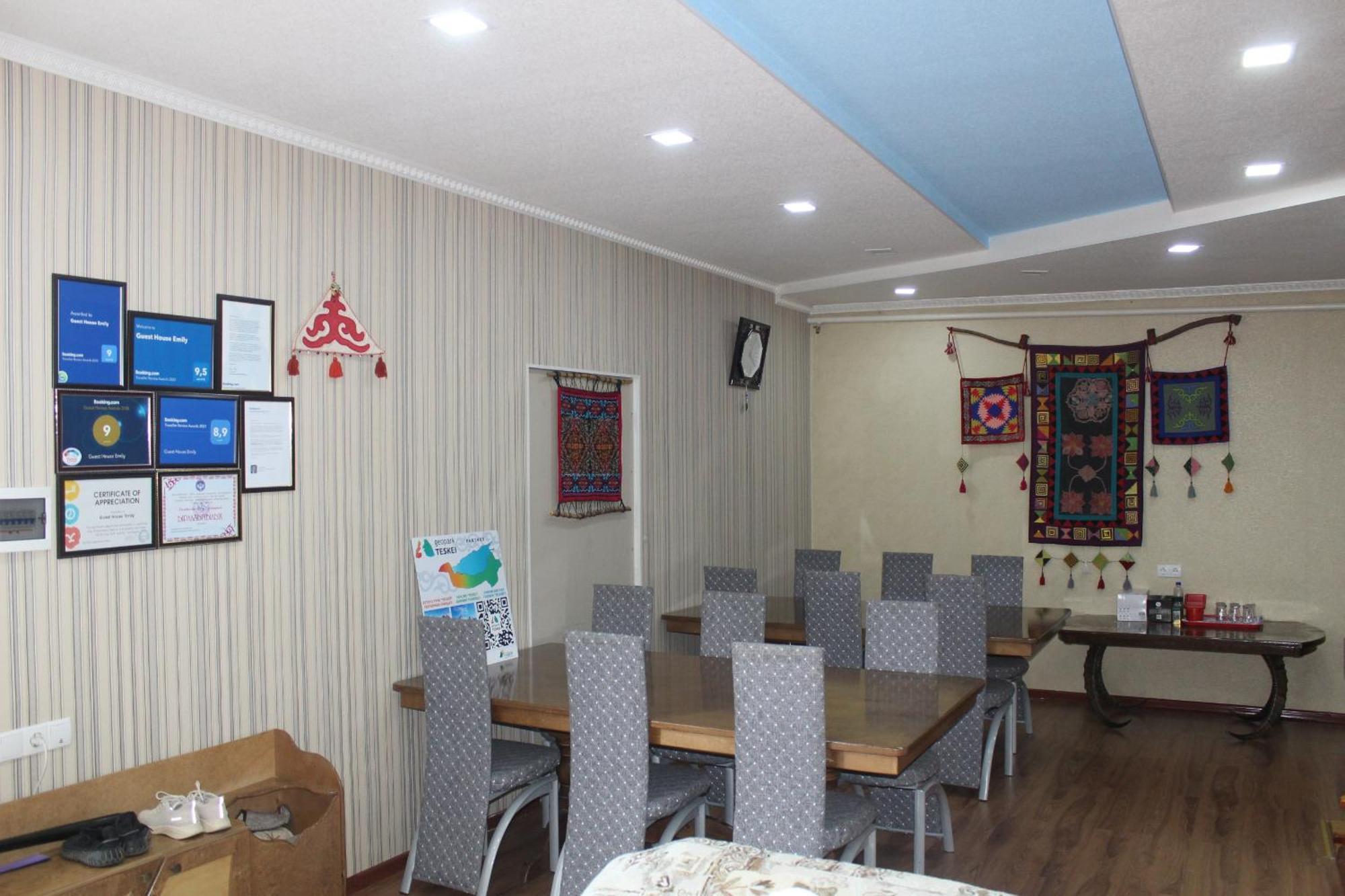 Guest House Emily Bokonbayevo 外观 照片
