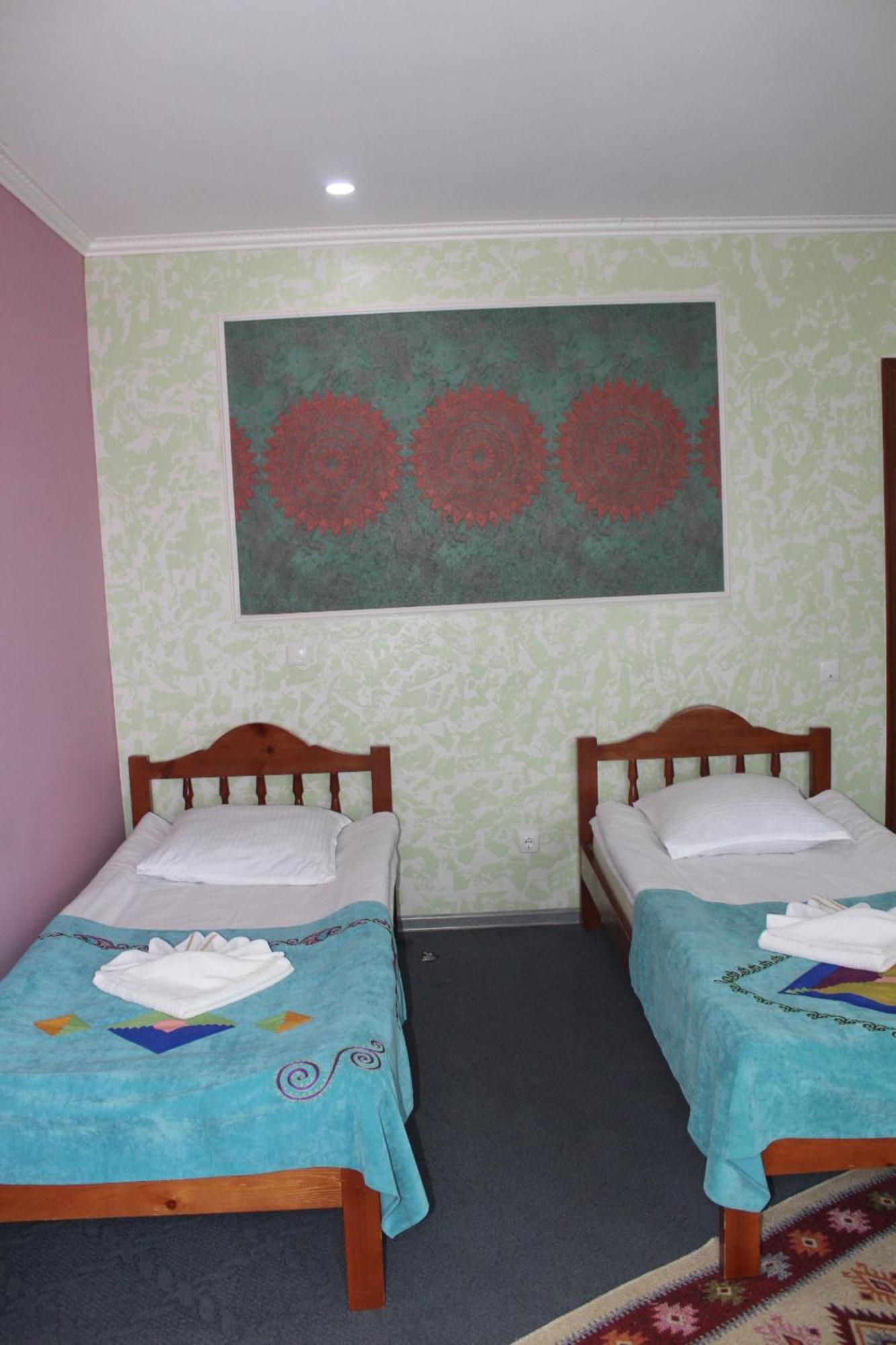 Guest House Emily Bokonbayevo 外观 照片