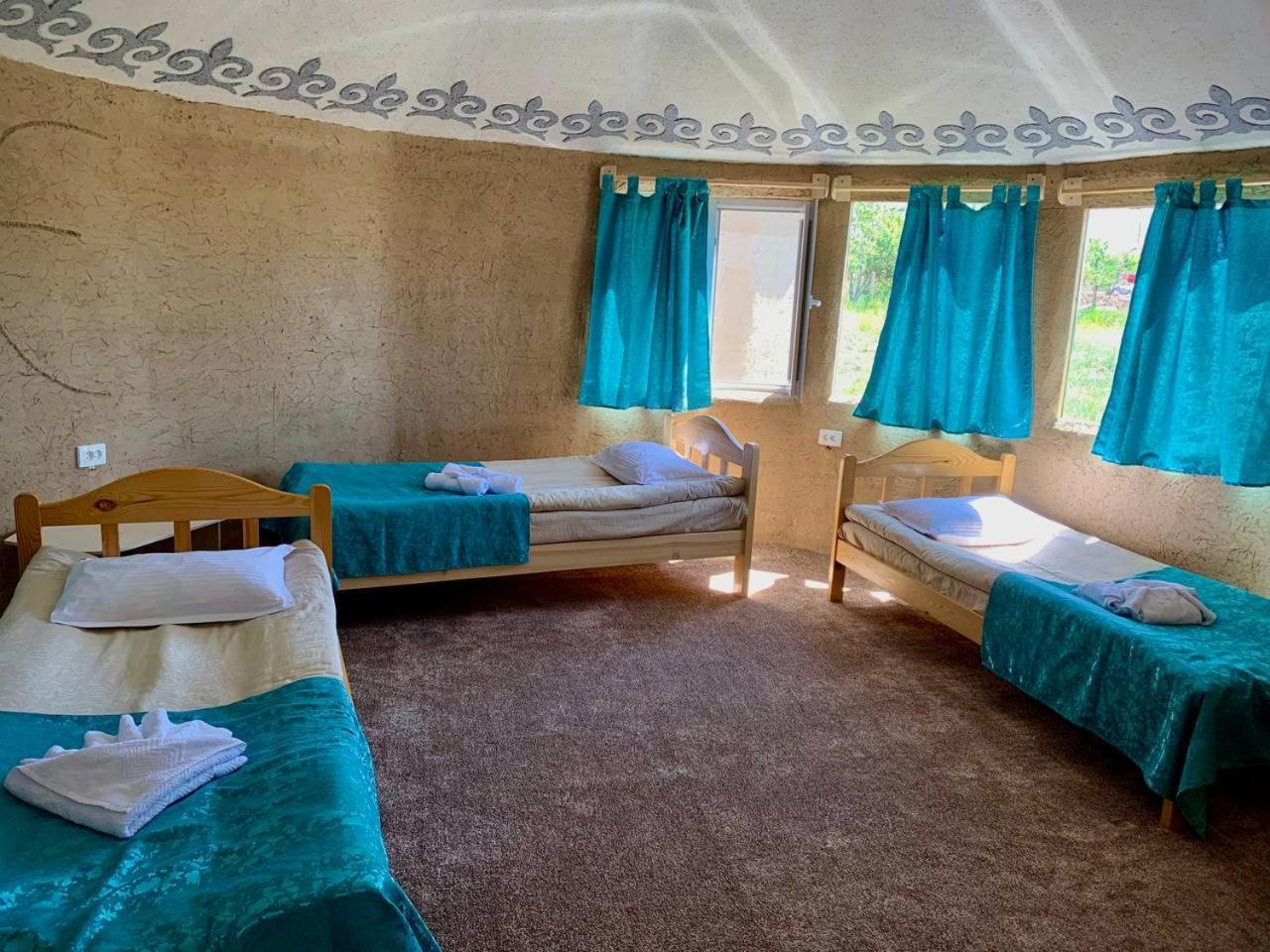 Guest House Emily Bokonbayevo 外观 照片