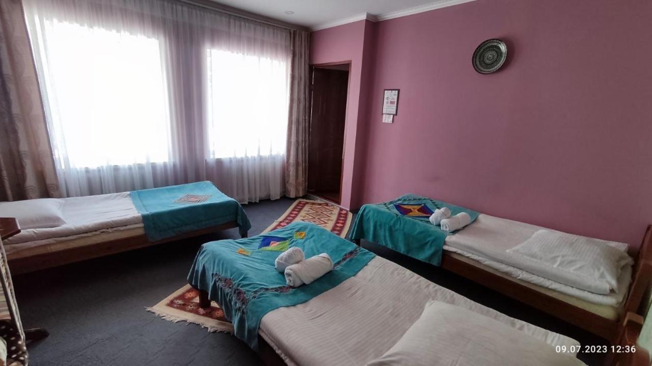 Guest House Emily Bokonbayevo 外观 照片