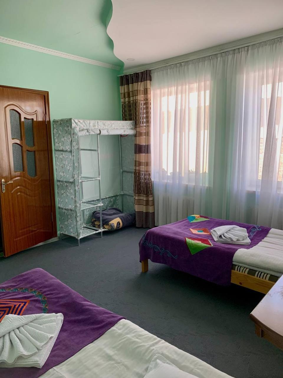 Guest House Emily Bokonbayevo 外观 照片